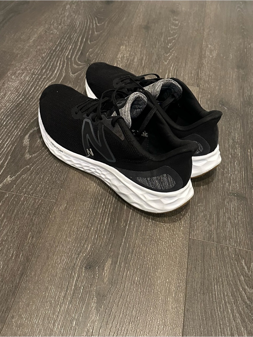 New Balance Arishi Black and Gray Athletic Shoes (Men's Size 11)
